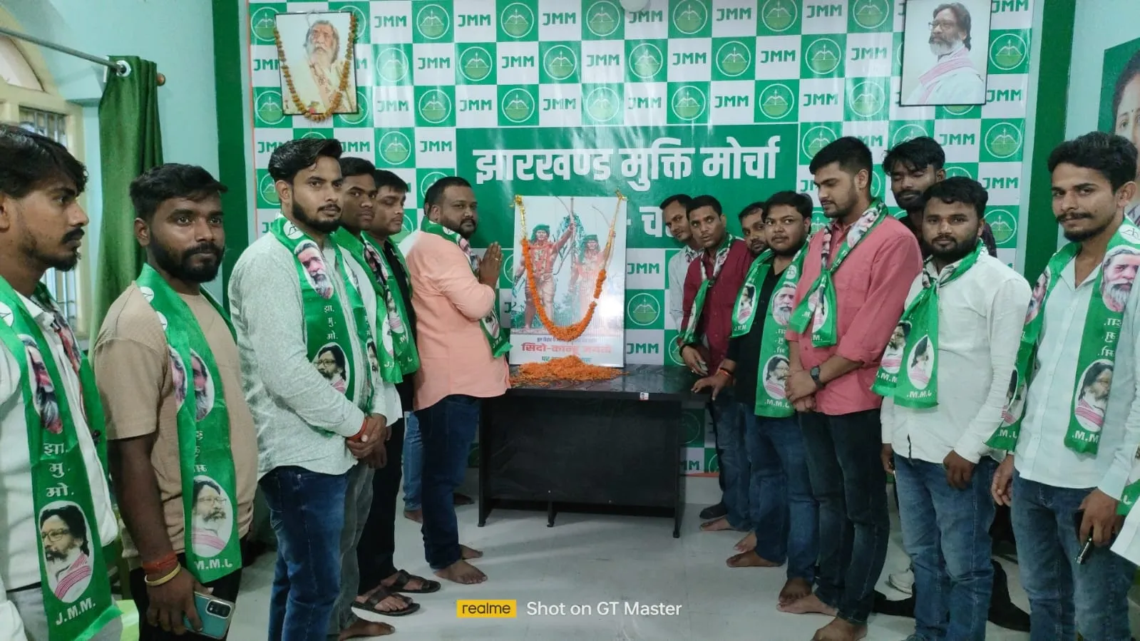 हूल दिवस पर झामुमो ने वीर सिद्धू-कान्हू को किया नमन, उनके आदर्शों पर चलने का लिया संकल्प