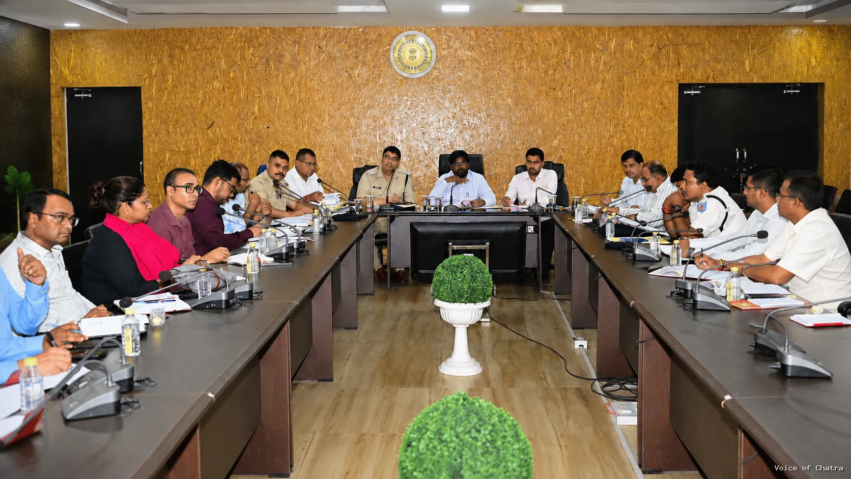 अवैध अफीम की खेती पर प्रशासन सख्त, संवेदनशील इलाकों की नियमित निगरानी के निर्देश