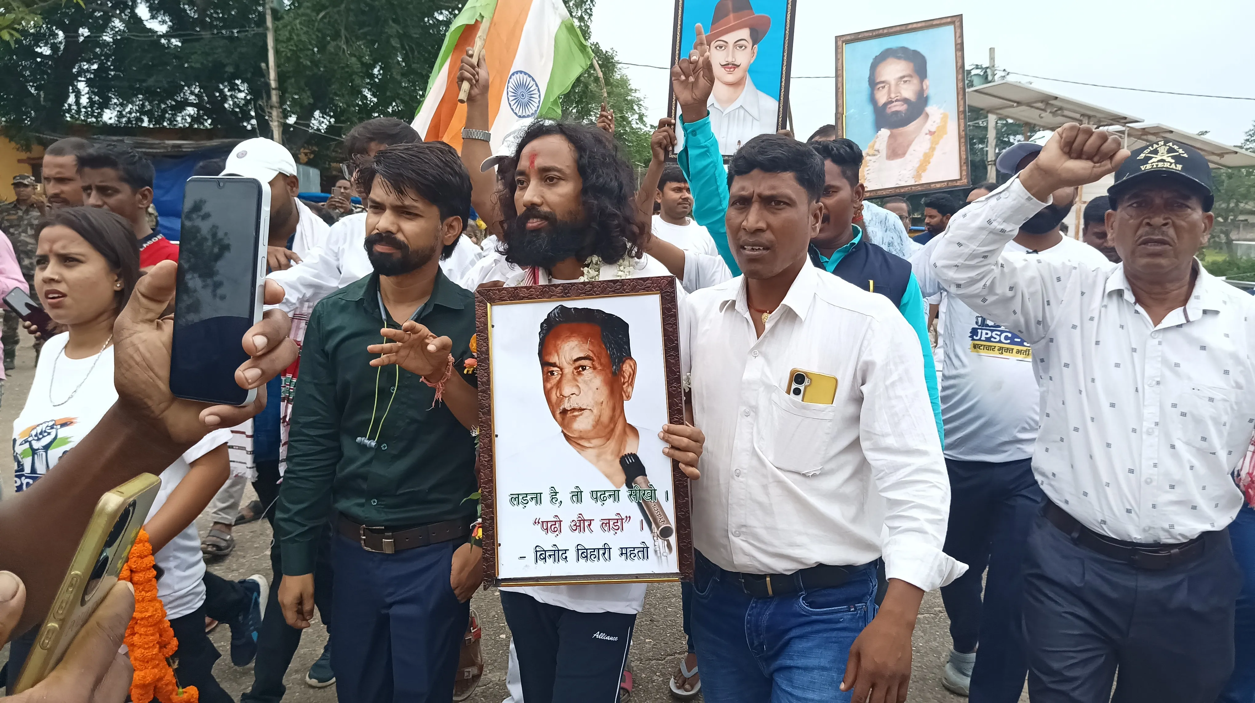 भ्रष्टाचार मुक्त भर्ती व्यवस्था सुधार अभियान को लेकर देवेंद्र महतो का 24 जिलों का दौरा